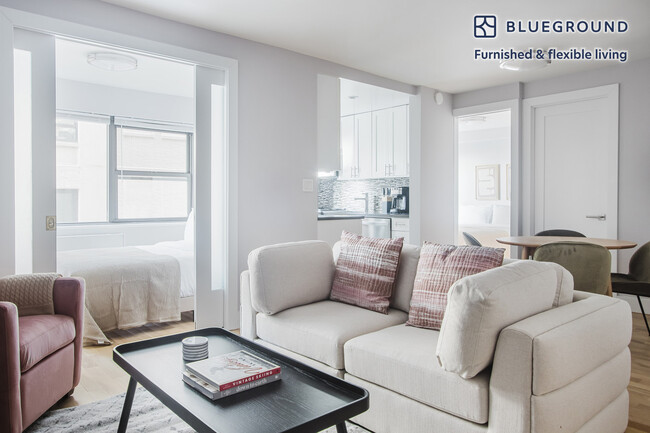 Building Photo - 301 E 47th St Rental