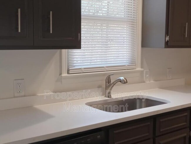 Photo - 1100 43rd Ct