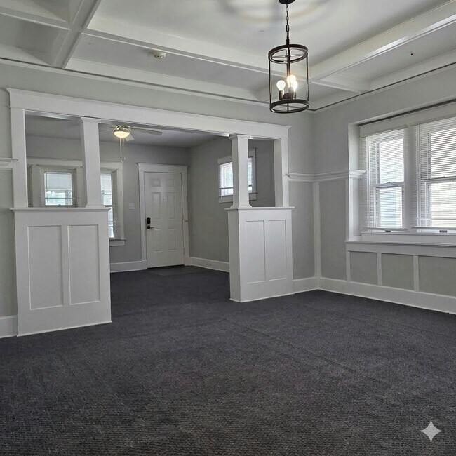 Photo - 3031 Boulevard Pl
