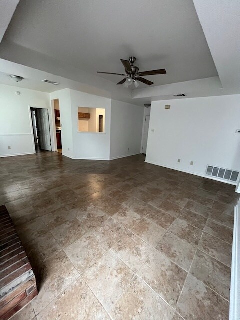 5111 Warwicke Dr