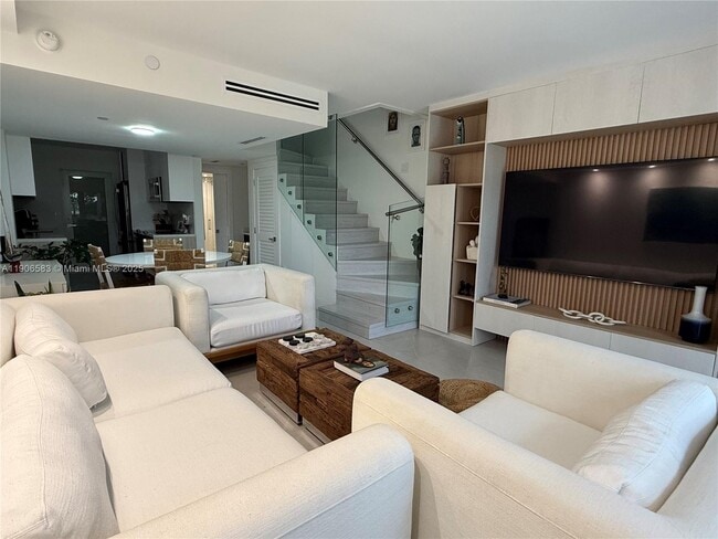 Photo - 881 Ocean Dr