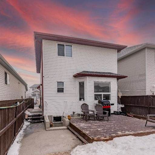 Photo - 619 Taradale Dr NE