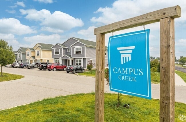 434571604_1131506544535854_8308303897922272633_n - Campus Creek Cottages Rental