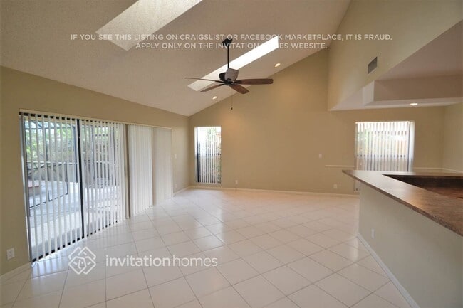 838 Ivy Dr