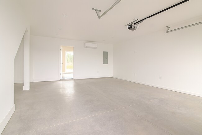 Photo - Your Bend Retreat: Spacious Townhouse with...