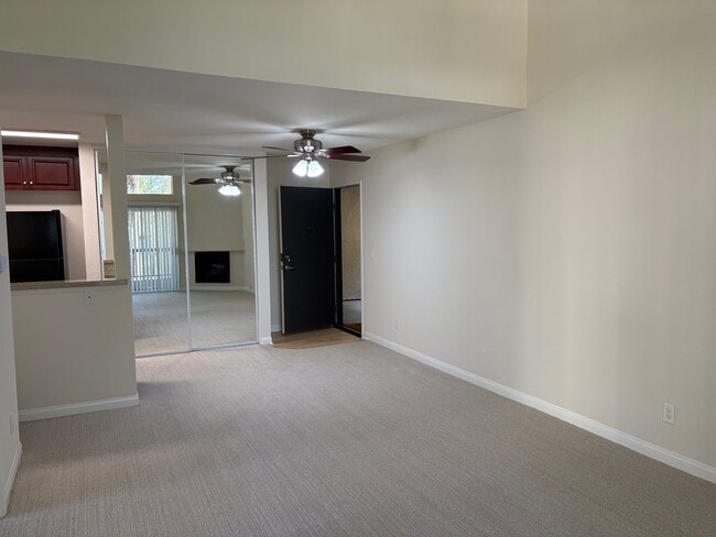Photo - 1 Bedroom Resort Style Living at THE MET! ...