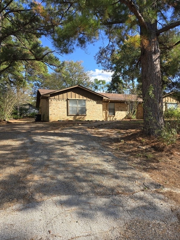 Building Photo - 13403 Rhudy Dr