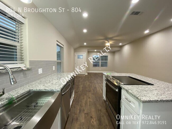 Photo - 804 N Broughton St Unit 804