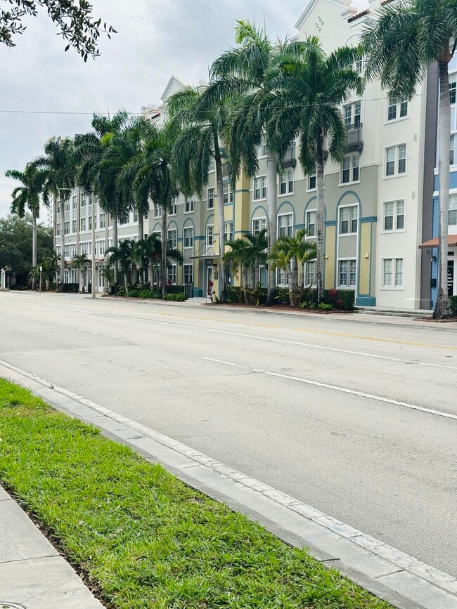 Photo - 533 NE 3rd Ave Unit 341