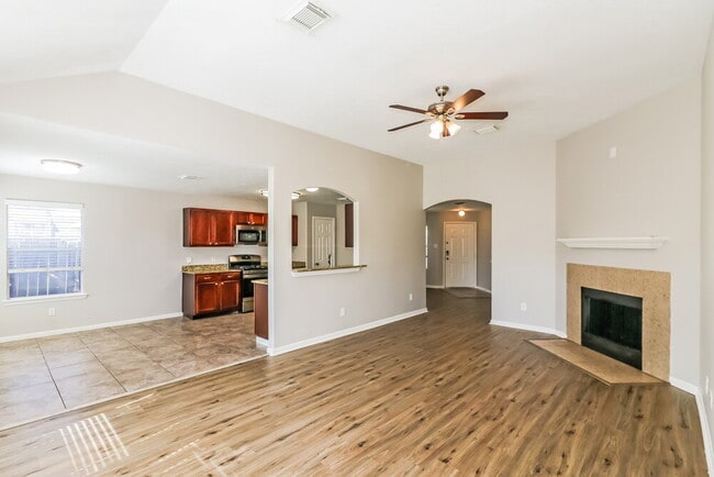 Photo - 19831 Billineys Park Dr