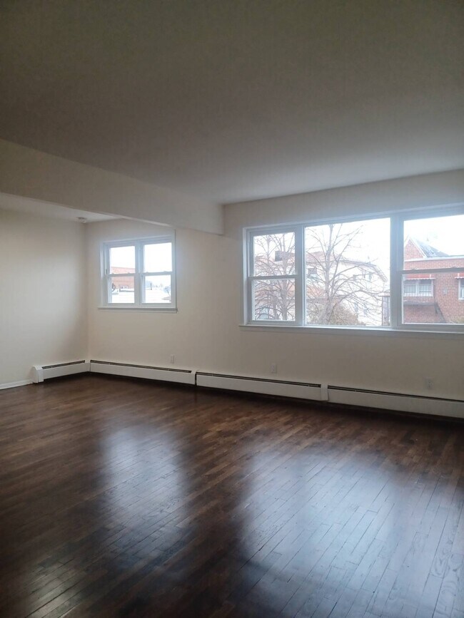 Photo - 103-0-103102 102nd St