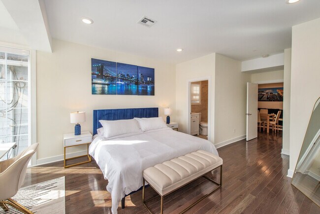 Photo - 1610 51st St Unit ID1339169P