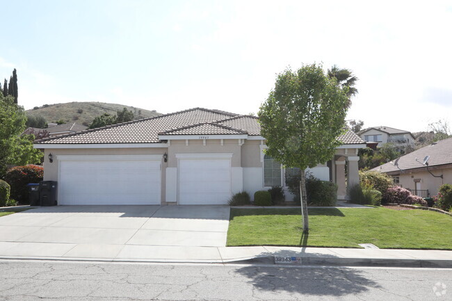 Building Photo - 39943 Capland Dr Rental