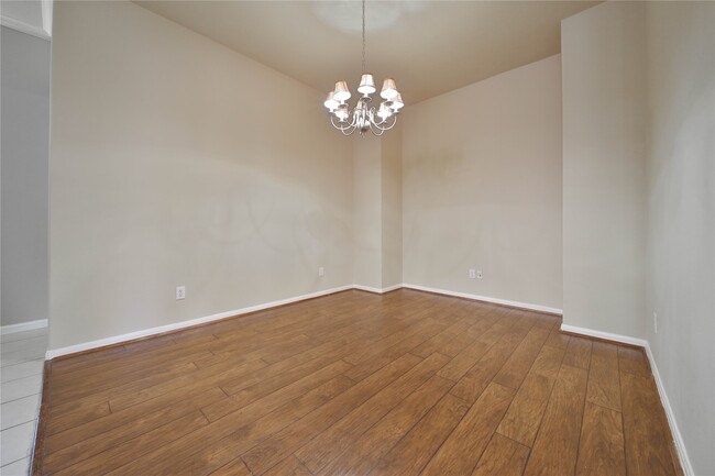 Photo - 26022 Trailcliff Ct