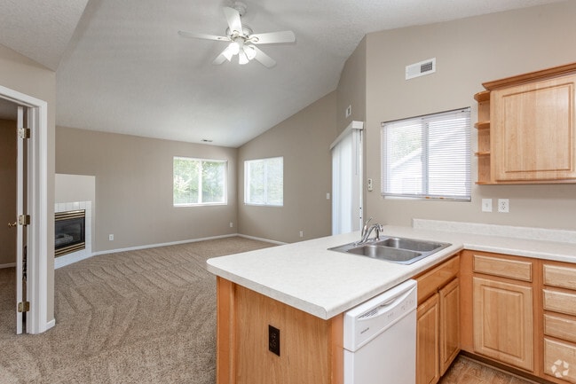 2BR, 2BA - Sandpiper/885 SF - Overview