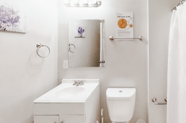 Photo - 149 Harlan Rd SW