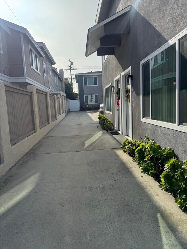 2212 Voorhees Ave.