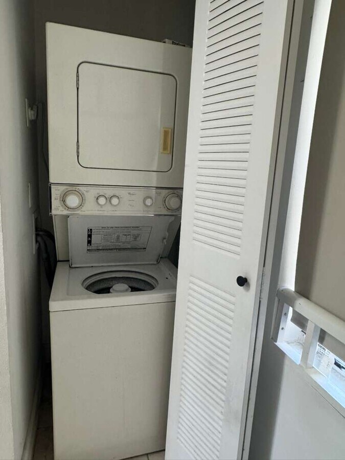 Photo - 9999 Summerbreeze Dr