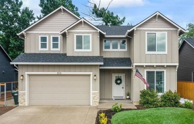Gorgeous Newer 5 Bedroom Brownsville Home - Gorgeous Newer 5 Bedroom Brownsville Home