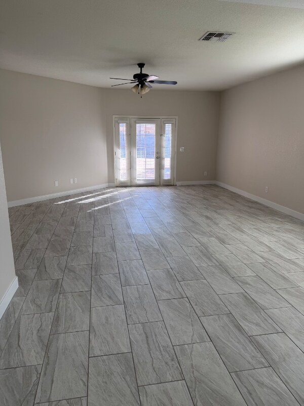 Photo - 597 W Barrus St