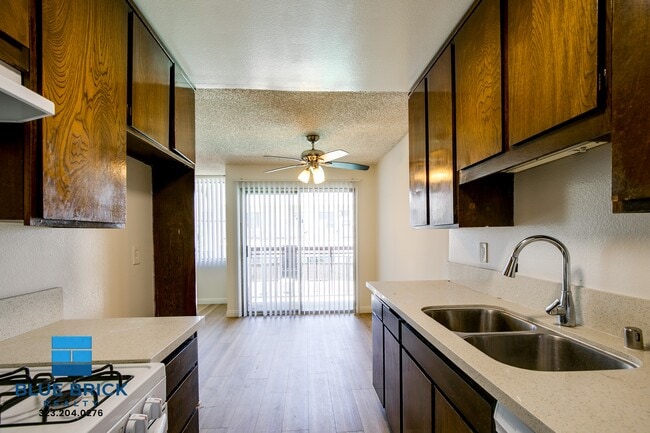 Building Photo - 5452 Corteen Pl Unit 26