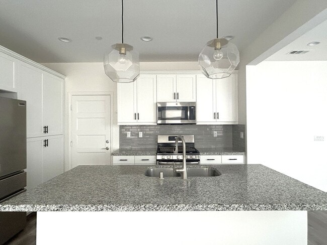 Photo - POWELL WAY UNIT 104 CORONA 92883  (3 BED / 2.5 BATH)