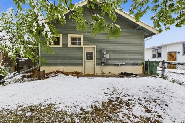 Photo - Cozy 1-Bed 1-Bath Basement Apartment blocks from CSU!