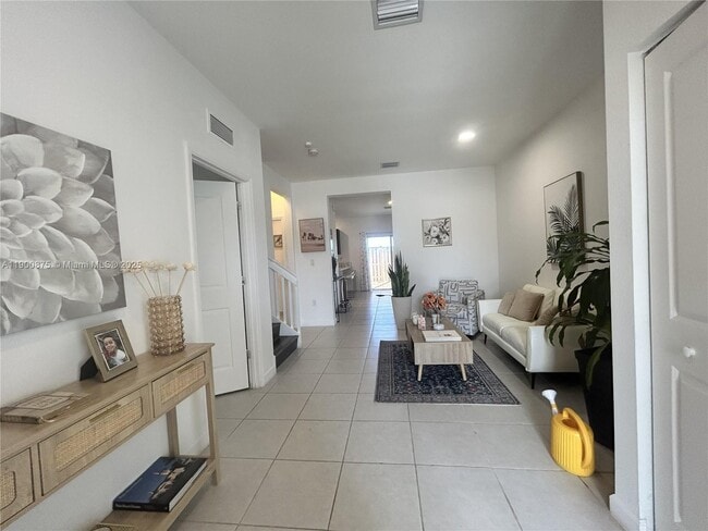 Photo - 1685 SE 27th Rd Unit 1685