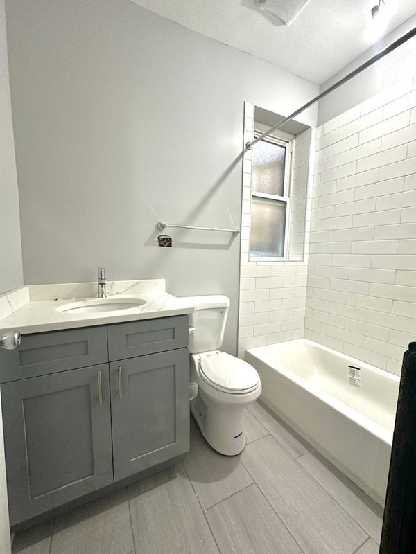Photo - 1251 W Rosemont Ave Unit 11251-3