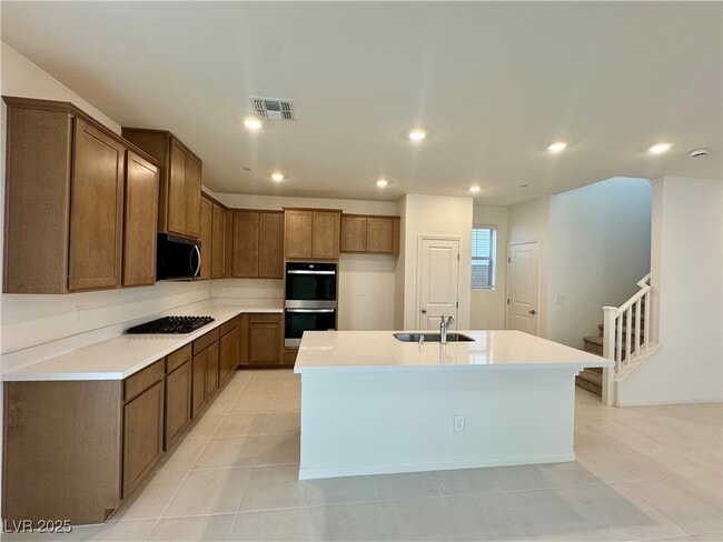 Photo - 639 La Vis Acrs Ln