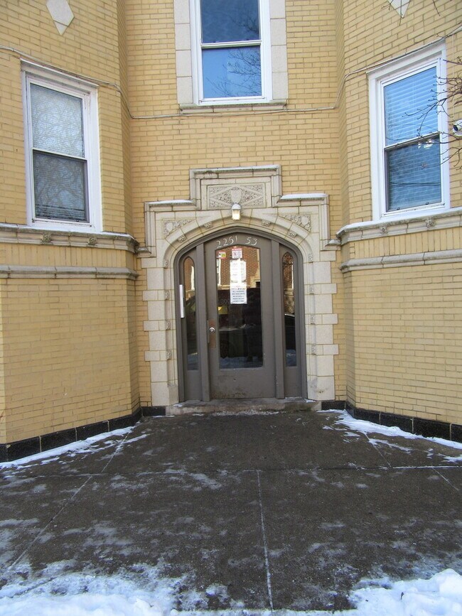 Photo - 2251 W Rosemont Ave