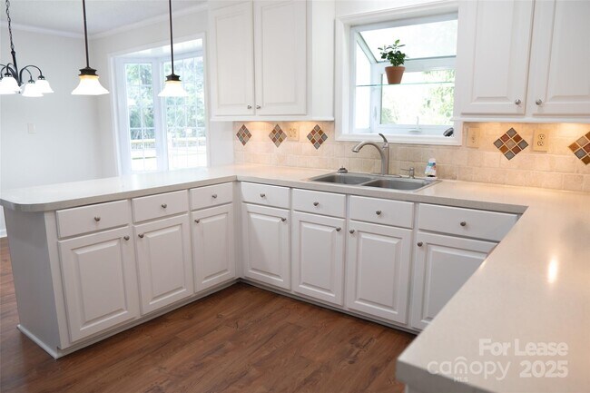 Photo - 500 Kirby Ln