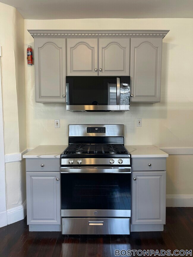 Photo - 44 Fairbanks St Unidad 3