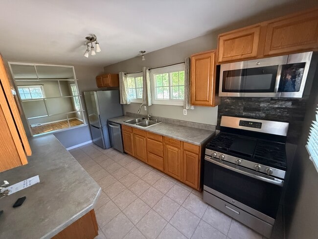 Photo - 424 Hilltop Rd
