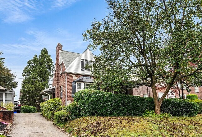 Building Photo - 6513 N 3rd St