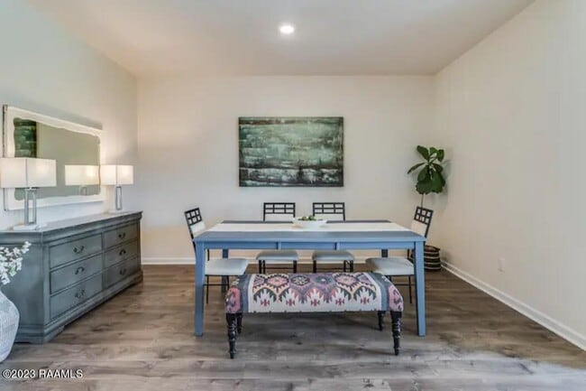 Photo - 406 Starlight Dr