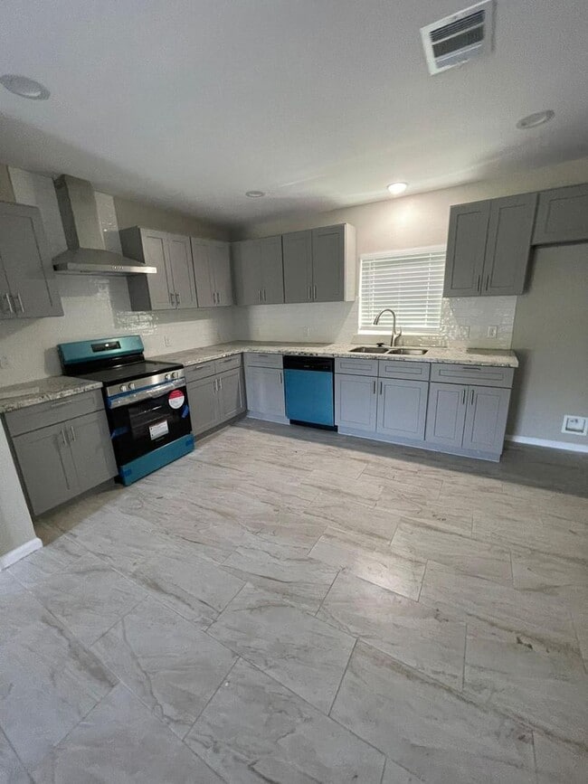 Photo - 5785 Mel Sha Ln