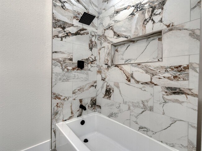 Photo - 7016 Delesandri Dr