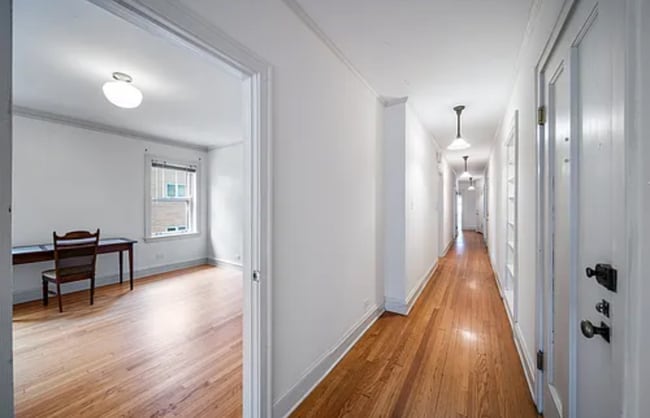 Photo - 721 Foster St