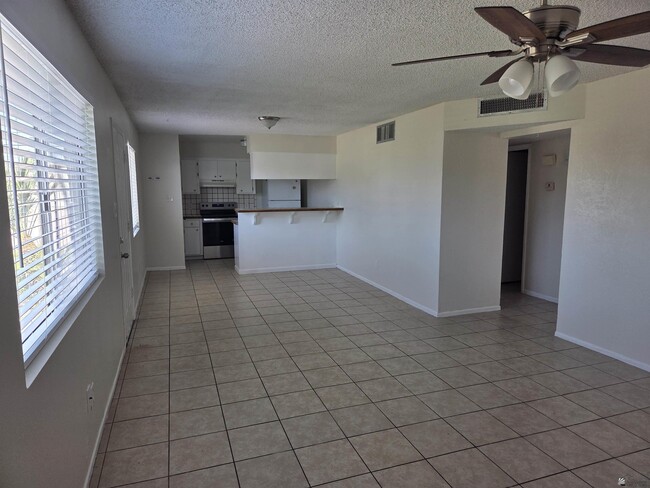 Photo - 1201 W 20th Pl