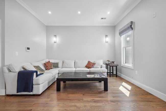 Photo - 218 Hancock Ave Unit #3