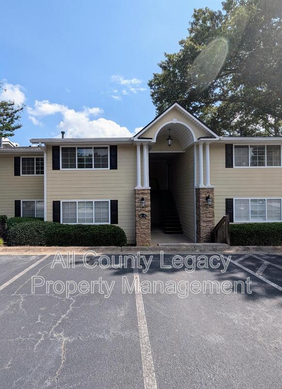 Photo - 1468 Briarwood Rd NE