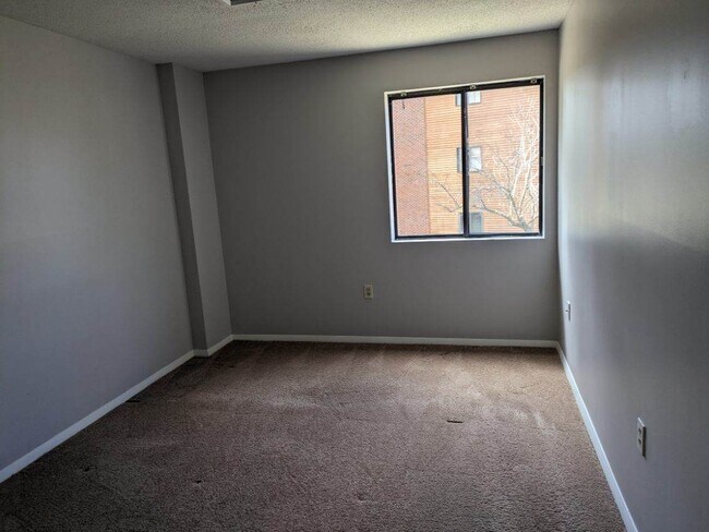 Photo - 17 Blackstone Dr Townhome