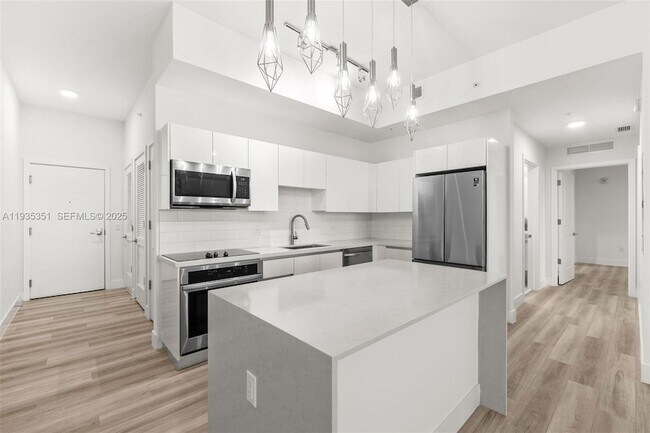 Photo - 101 Diplomat Pkwy Unit 1406