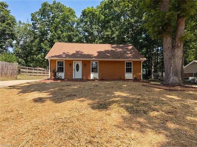 Building Photo - 4708 Chaucer Dr
