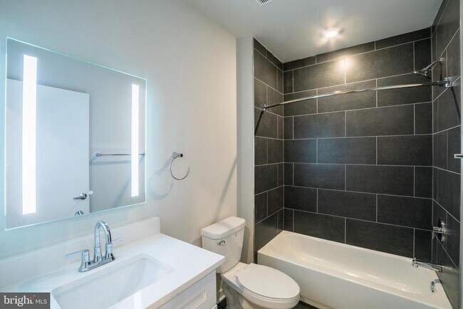 Photo - 1330 S Patton St Unit 204