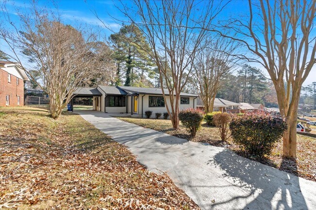 3296 Conestoga Trail