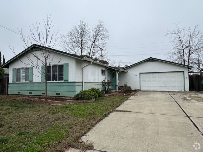 Building Photo - Three Bed, One Bath Home in North Stockton