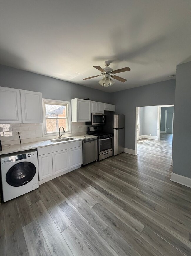 Photo - 1729 N Whipple St Unit 1729 N Whipple St #2