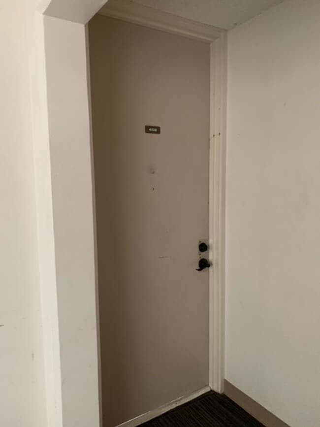 Photo - Salt Lake Area - Lakeside West building - 1 bedroom, 1 bath unit w/1 parking - Avail now